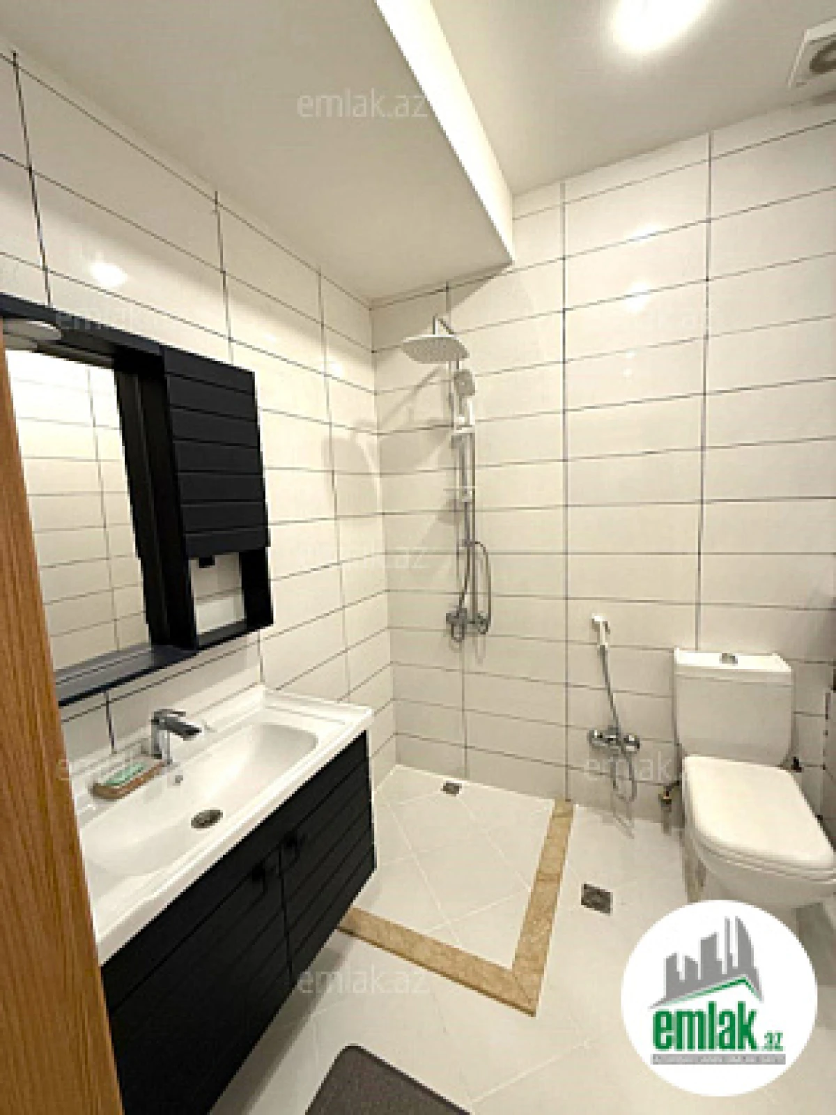 Satılır 2 otaqlı yeni tikili 70 m²