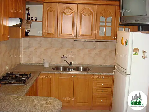Satılır 3 otaqlı köhnə tikili 85 m²