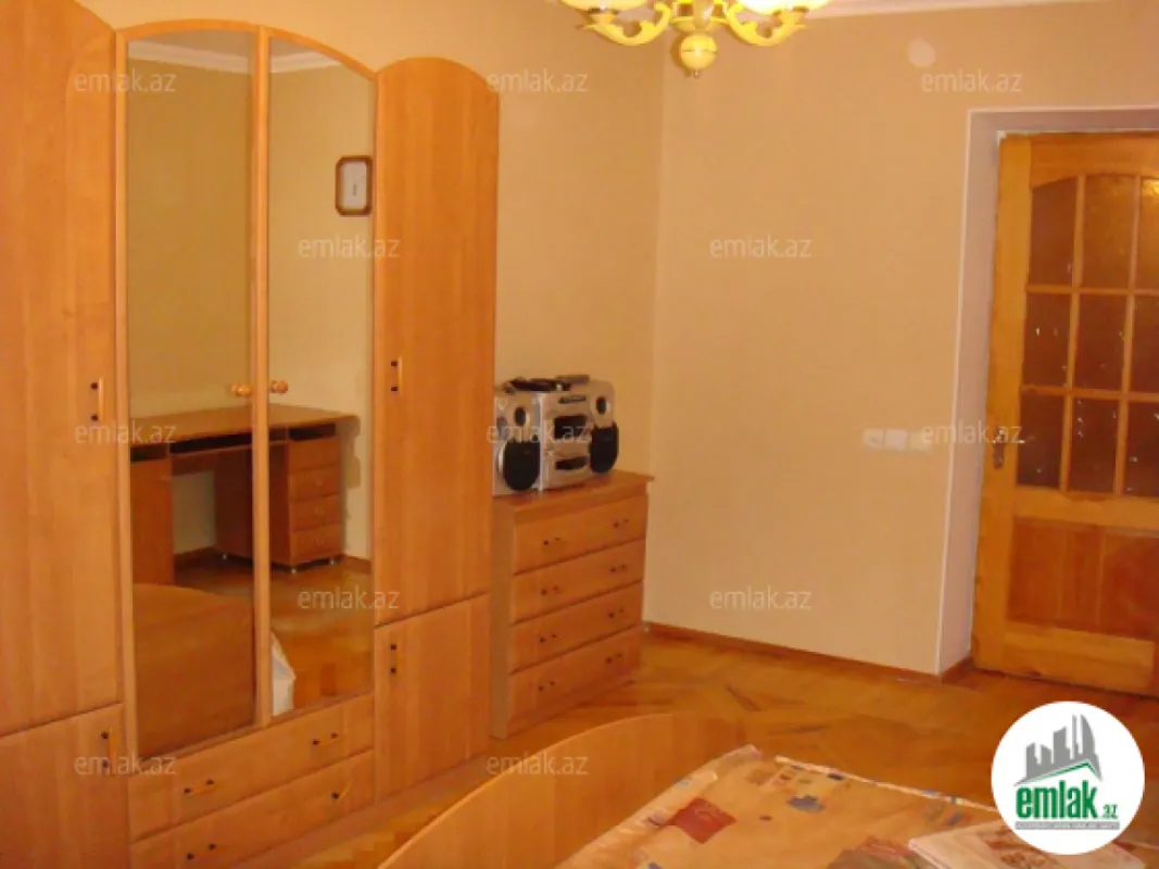 Satılır 3 otaqlı köhnə tikili 85 m²