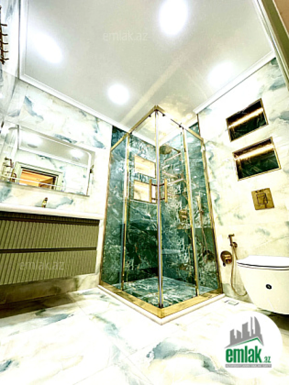 Satılır 4 otaqlı yeni tikili 216 m²