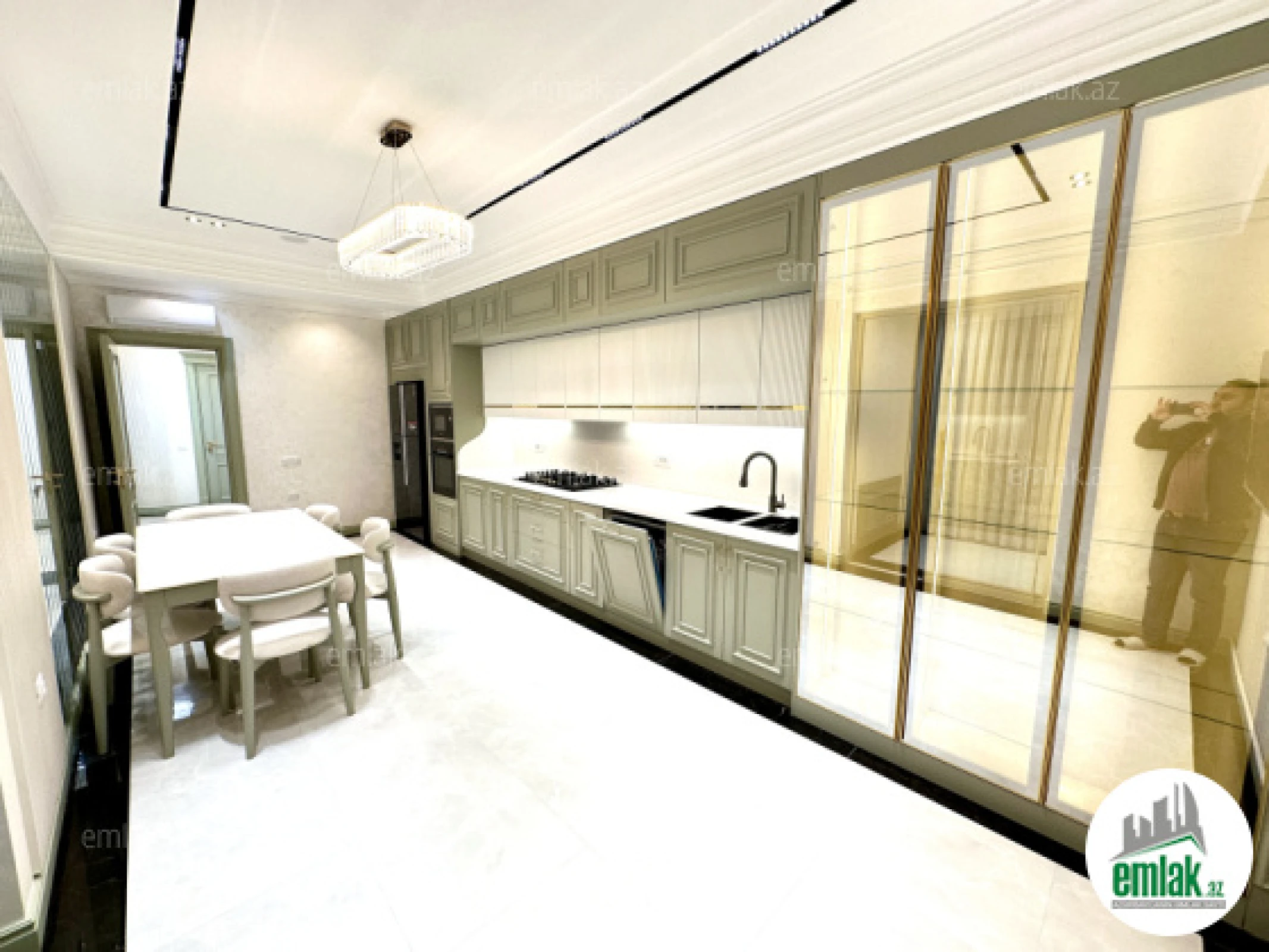 Satılır 4 otaqlı yeni tikili 216 m²