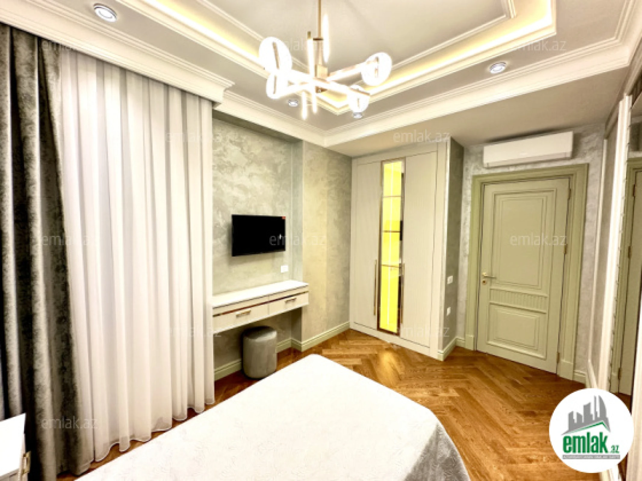 Satılır 4 otaqlı yeni tikili 216 m²