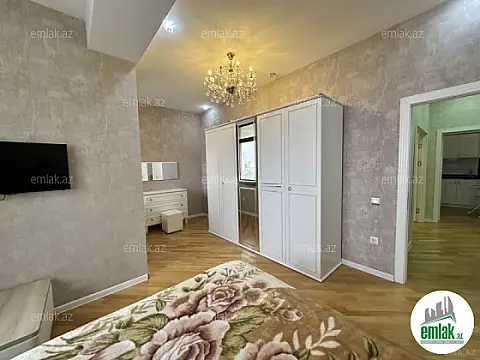 Satılır 3 otaqlı yeni tikili 125 m²