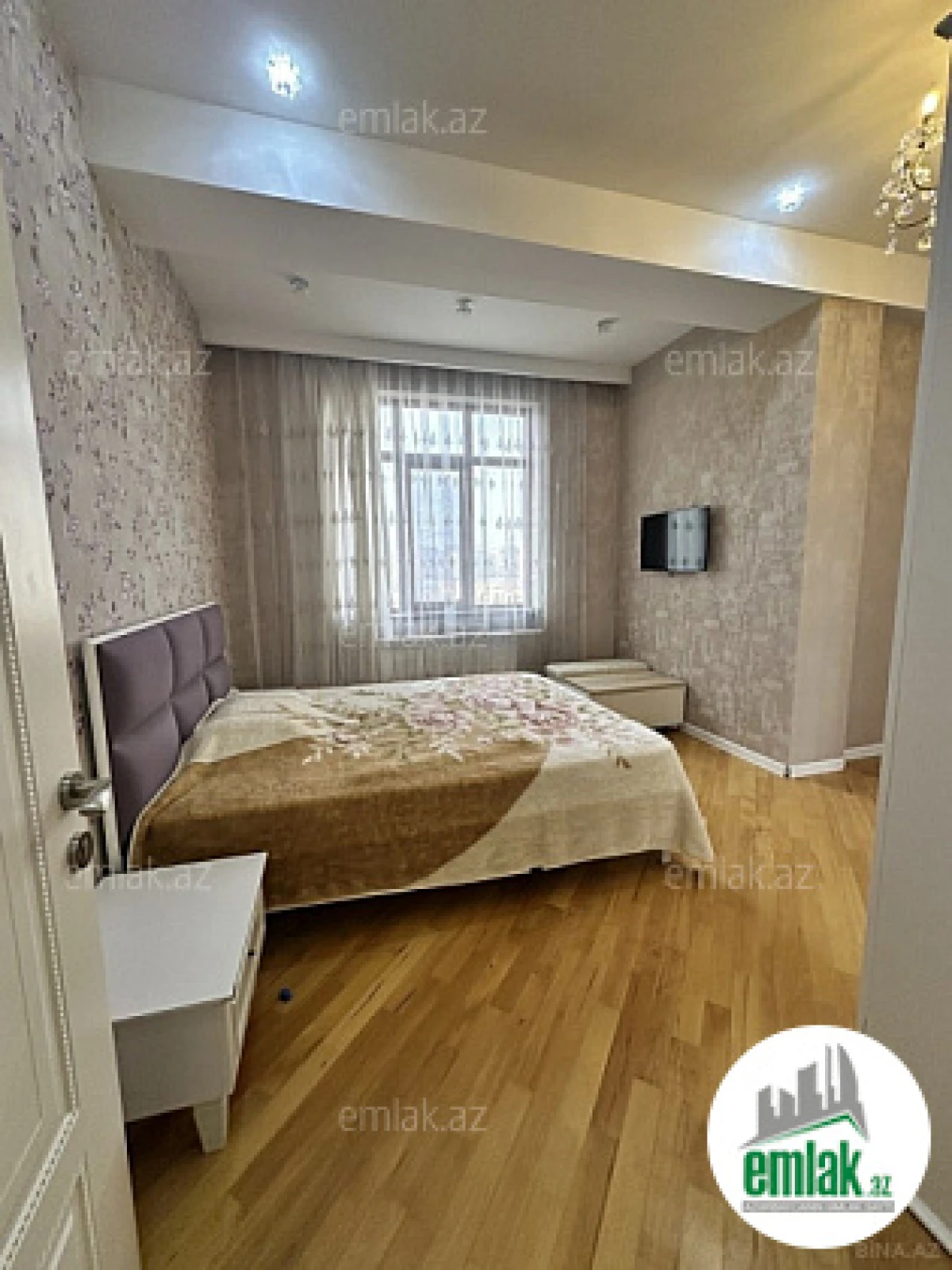 Satılır 3 otaqlı yeni tikili 125 m²