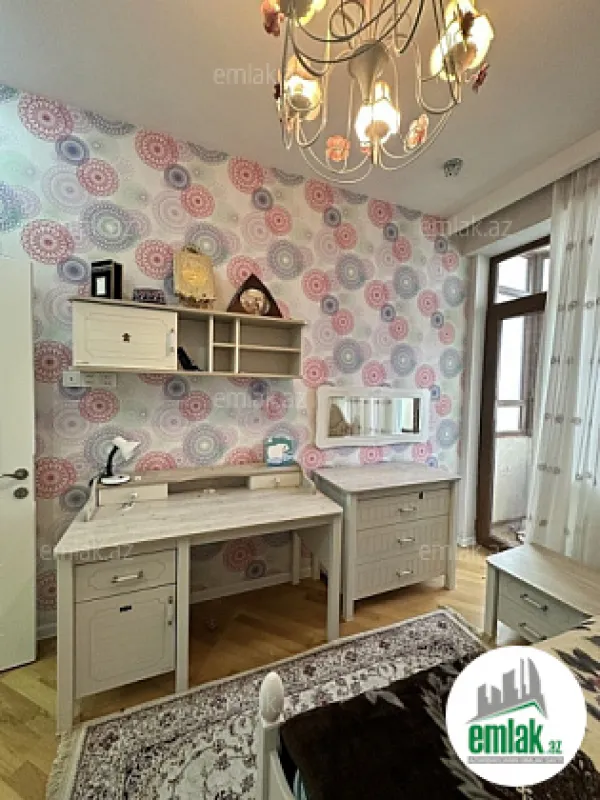 Satılır 3 otaqlı yeni tikili 125 m²