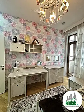 Satılır 3 otaqlı yeni tikili 125 m²