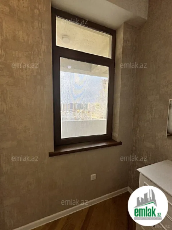 Satılır 3 otaqlı yeni tikili 125 m²