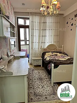 Satılır 3 otaqlı yeni tikili 125 m²