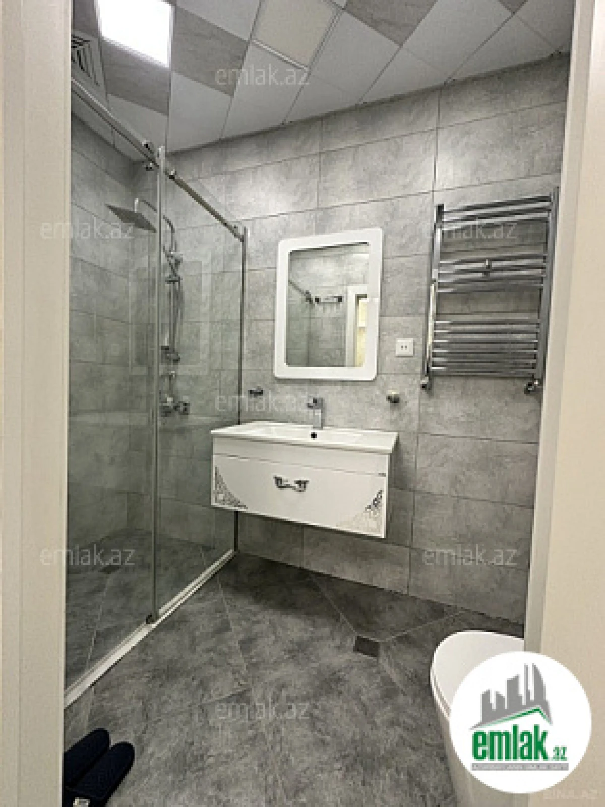 Satılır 3 otaqlı yeni tikili 125 m²