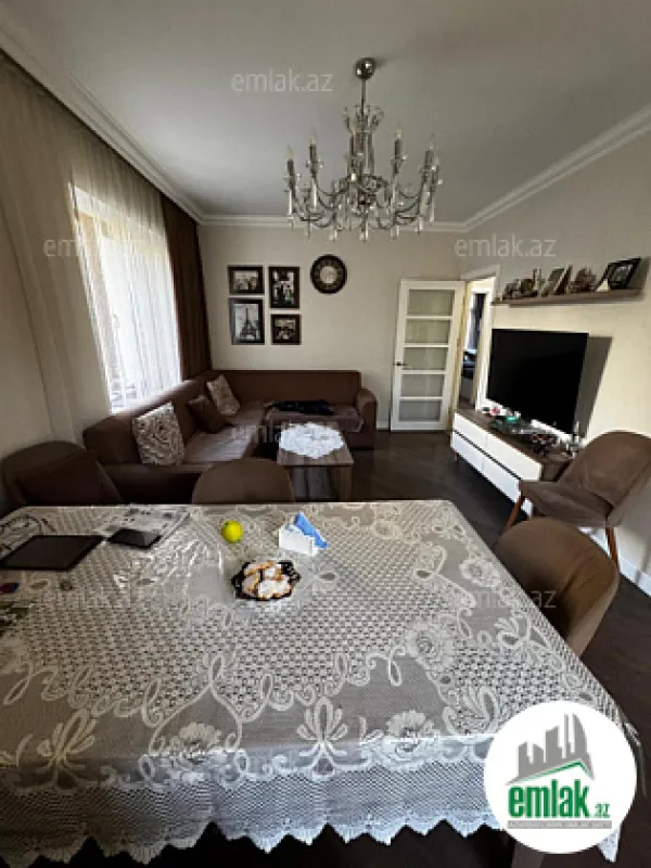 Satılır 5 otaqlı köhnə tikili 110 m²