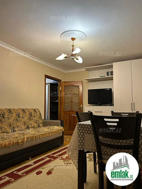 Satılır 2 otaqlı köhnə tikili 40 m²