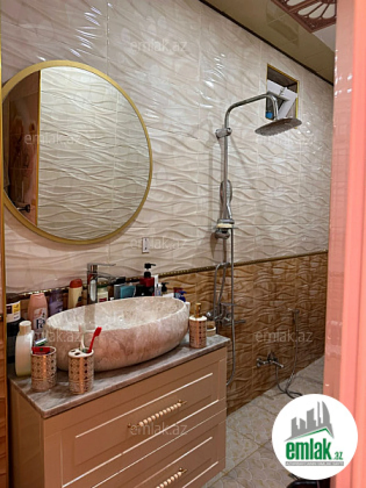 Satılır 3 otaqlı yeni tikili 145 m²