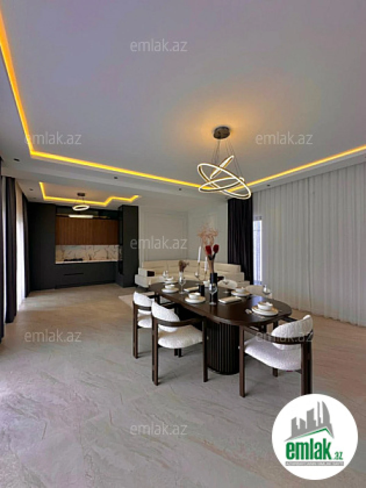 Satılır 5 otaqlı mənzil 220 m²