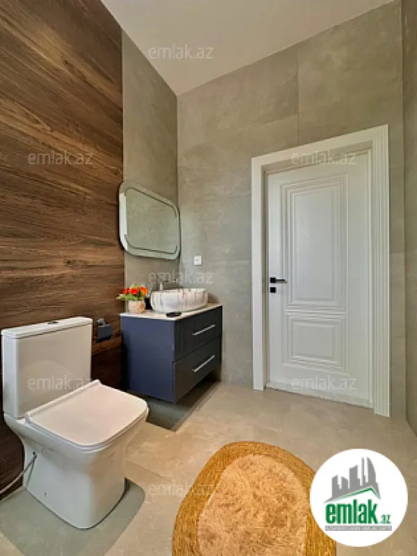 Satılır 5 otaqlı mənzil 220 m²