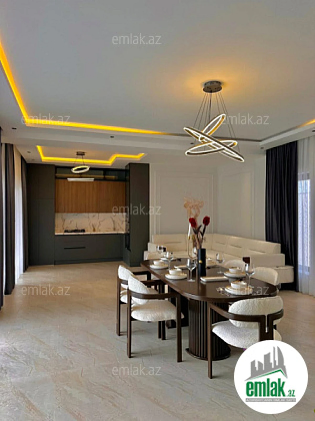 Satılır 5 otaqlı mənzil 220 m²