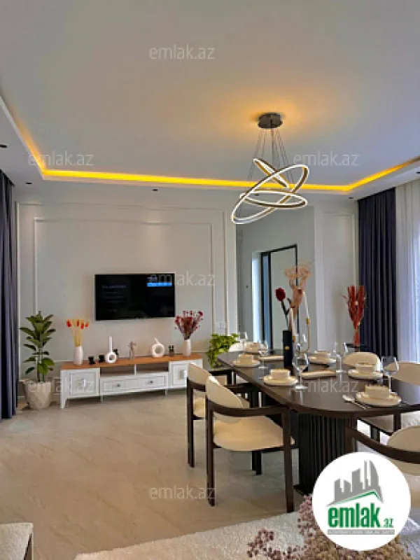 Satılır 5 otaqlı mənzil 220 m²