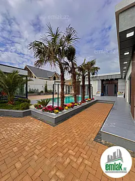 Satılır 5 otaqlı mənzil 220 m²