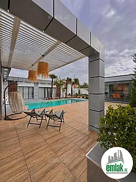 Satılır 5 otaqlı mənzil 220 m²