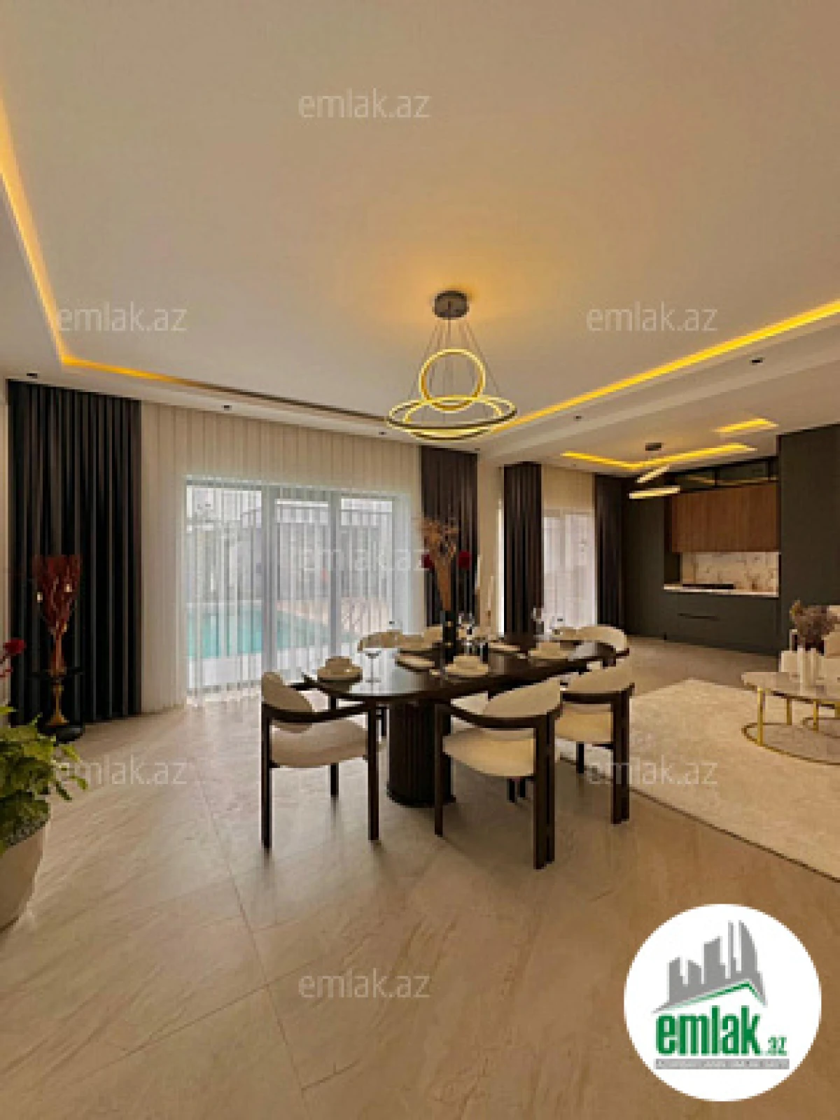 Satılır 5 otaqlı mənzil 220 m²