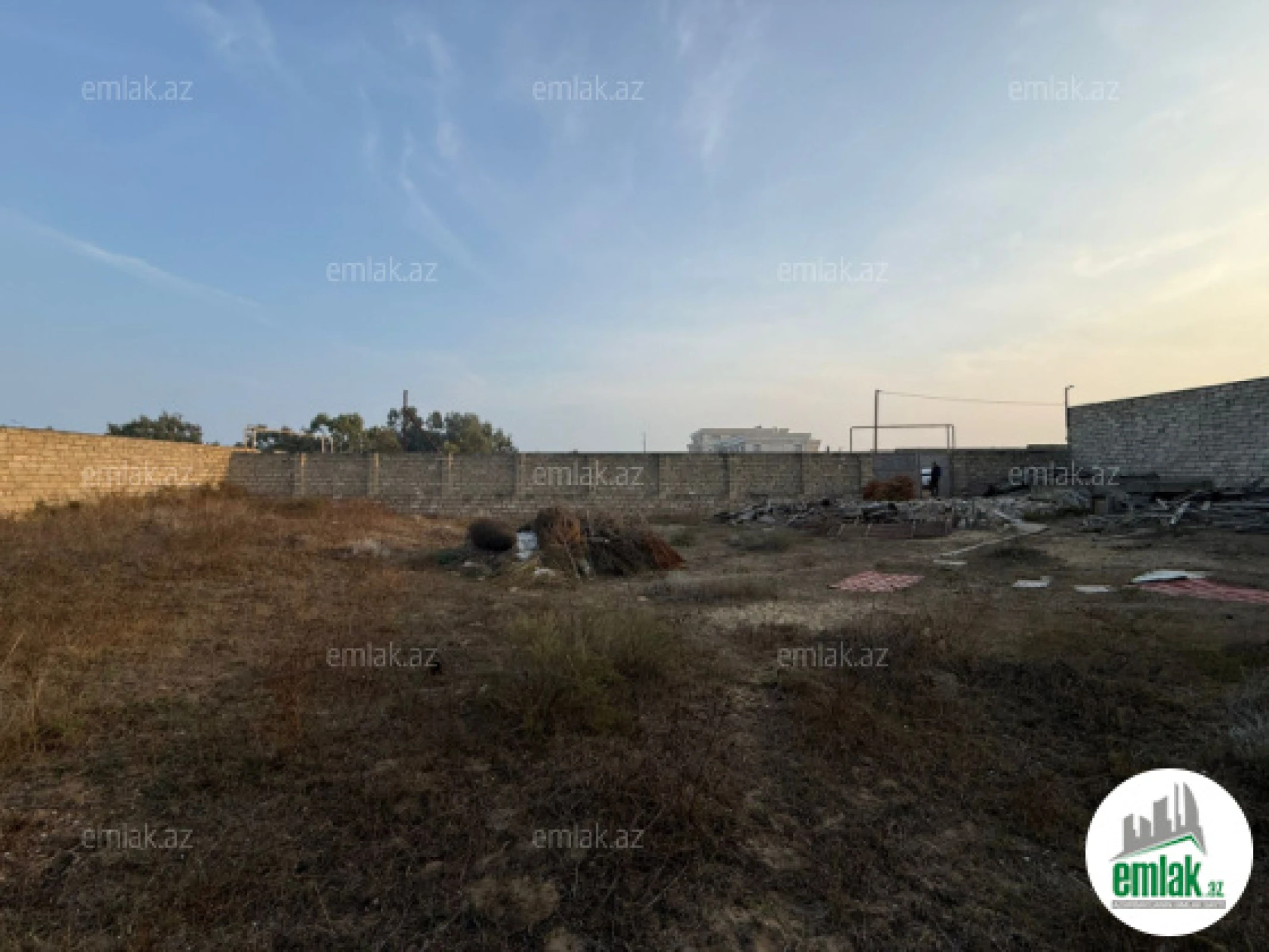 Satılır torpaq sahəsi 12 m²