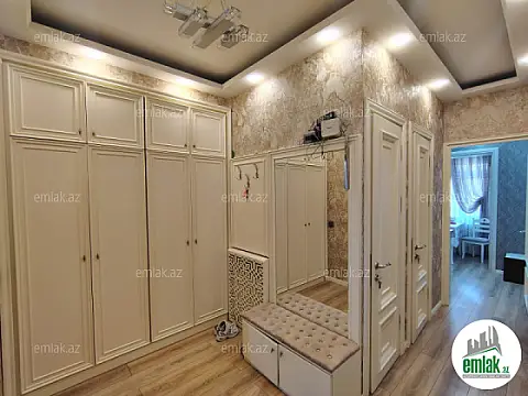 Satılır 3 otaqlı köhnə tikili 70 m²