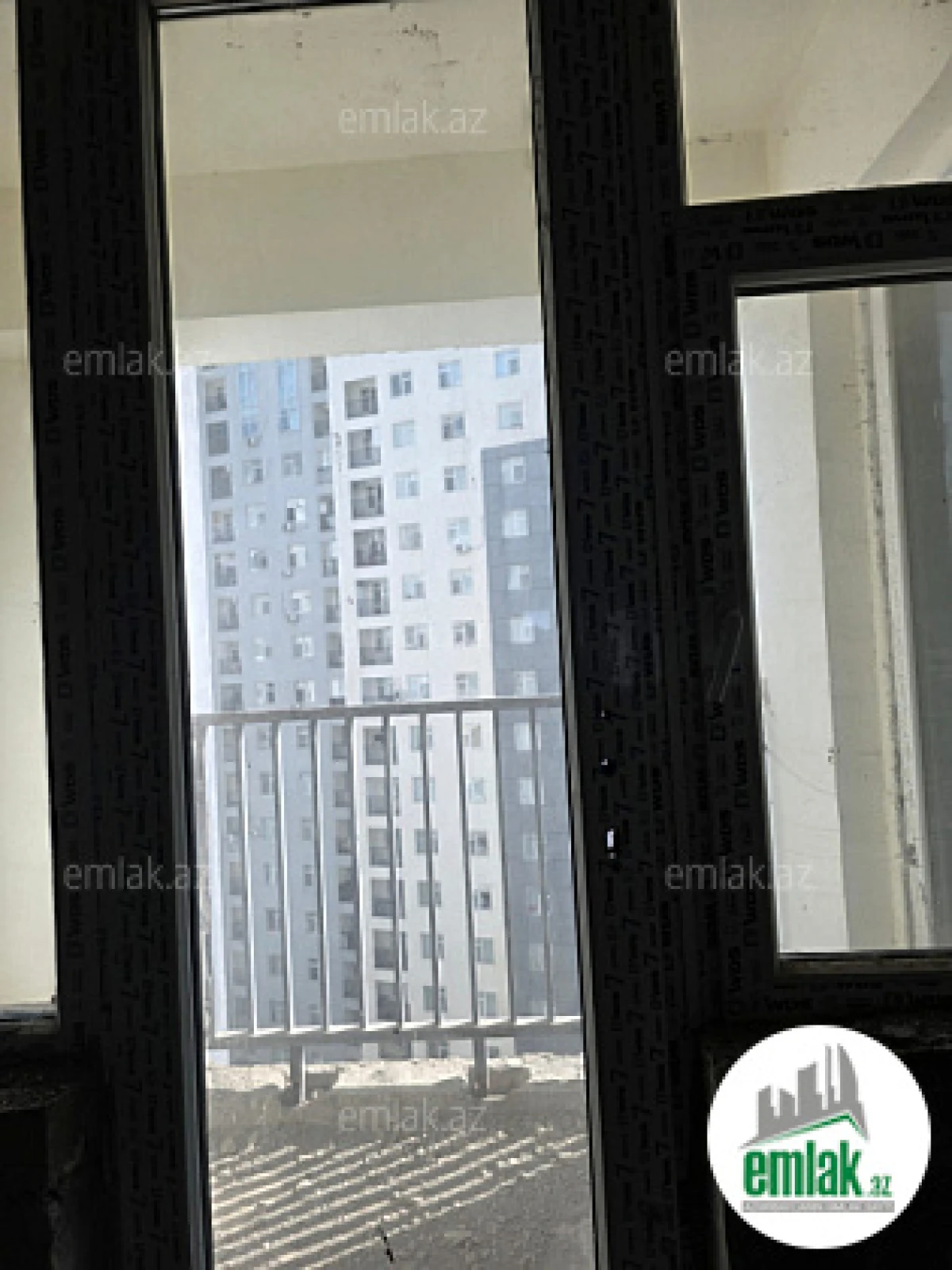 Satılır 3 otaqlı yeni tikili 110 m²