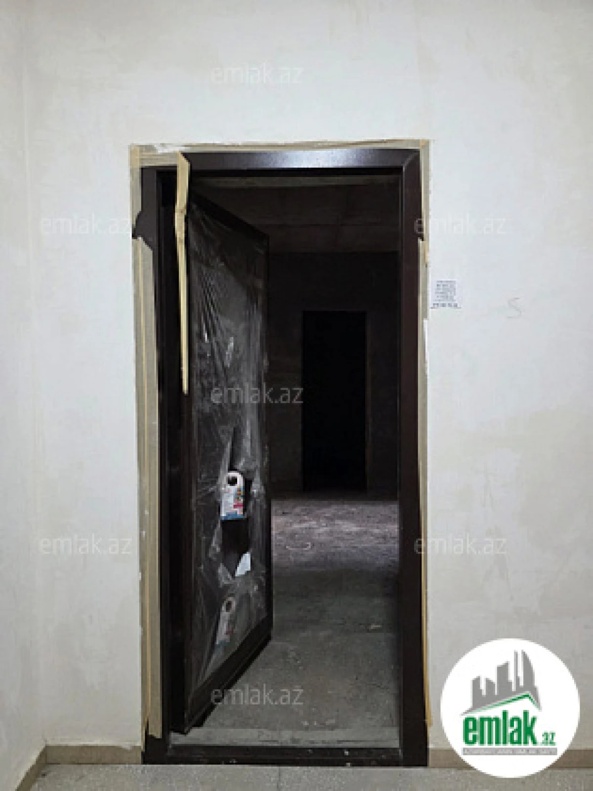 Satılır 3 otaqlı yeni tikili 110 m²