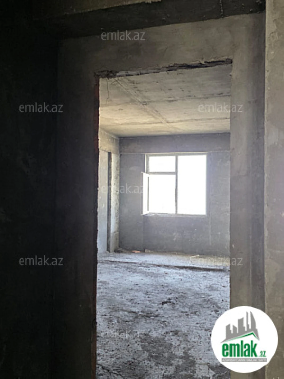 Satılır 3 otaqlı yeni tikili 110 m²