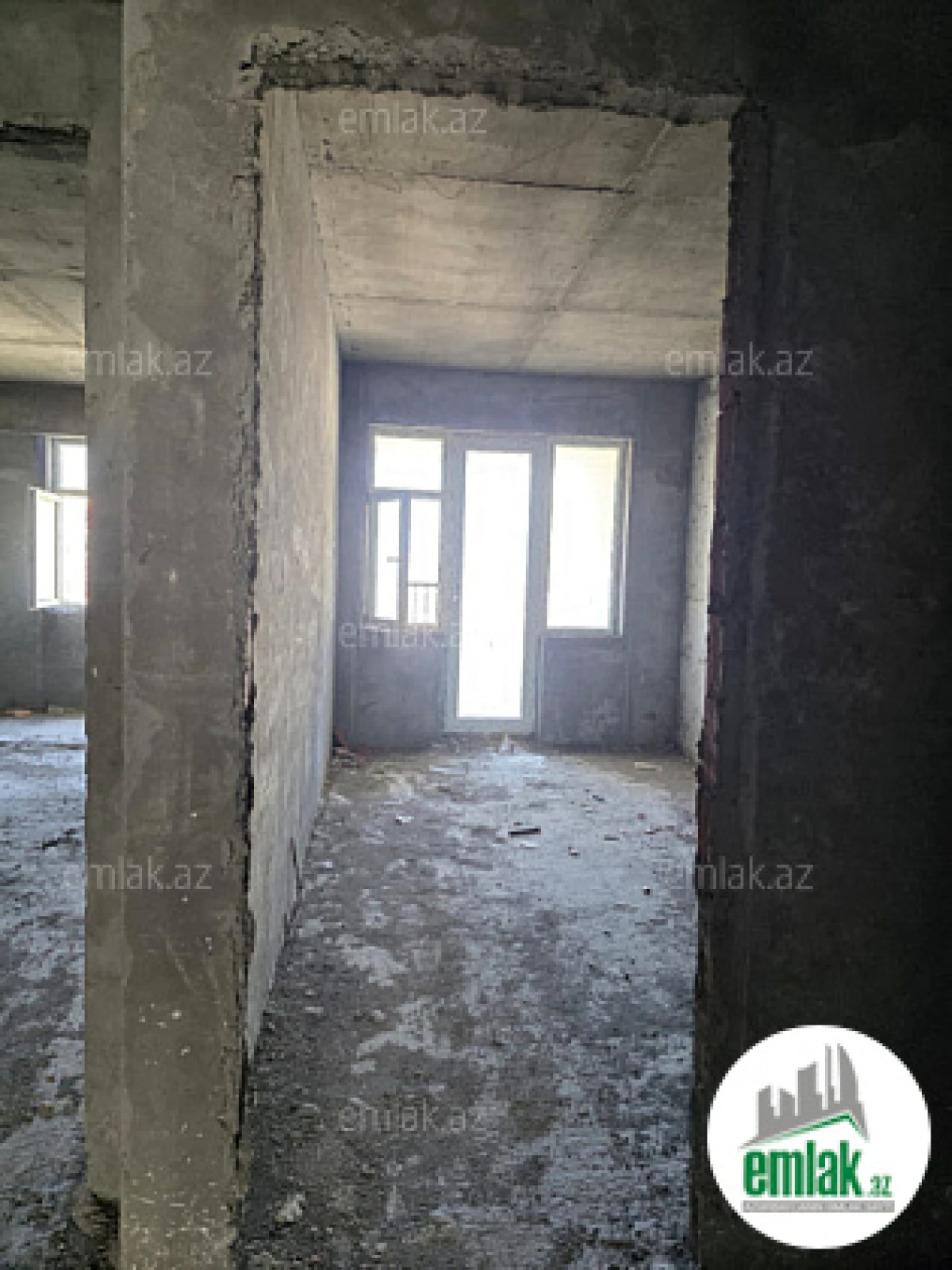 Satılır 3 otaqlı yeni tikili 110 m²