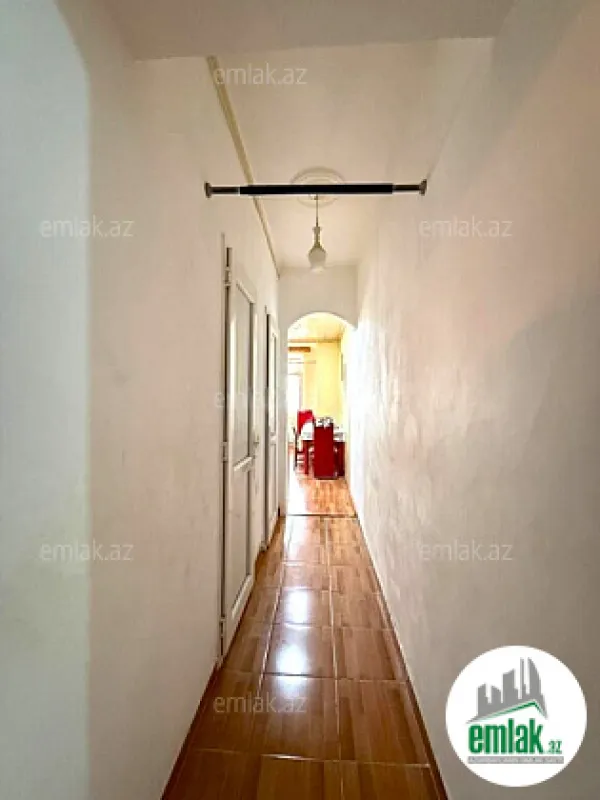 Satılır 3 otaqlı köhnə tikili 100 m²