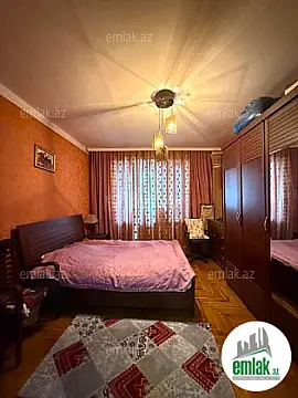 Satılır 3 otaqlı köhnə tikili 100 m²