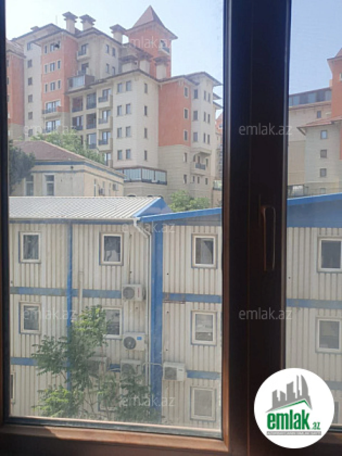 Satılır 3 otaqlı köhnə tikili 100 m²