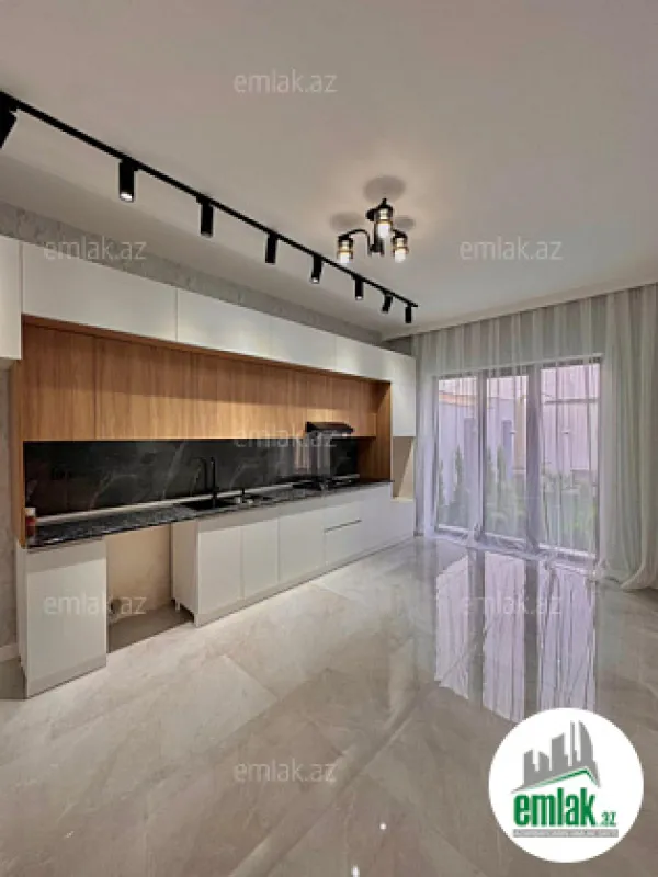 Satılır 4 otaqlı mənzil 170 m²