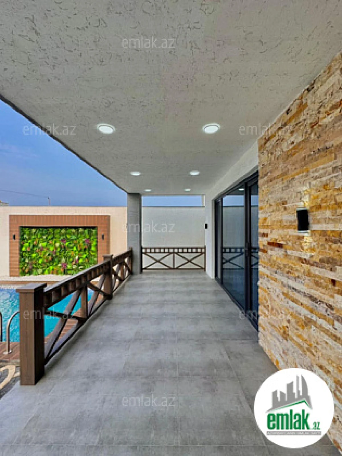 Satılır 4 otaqlı mənzil 170 m²