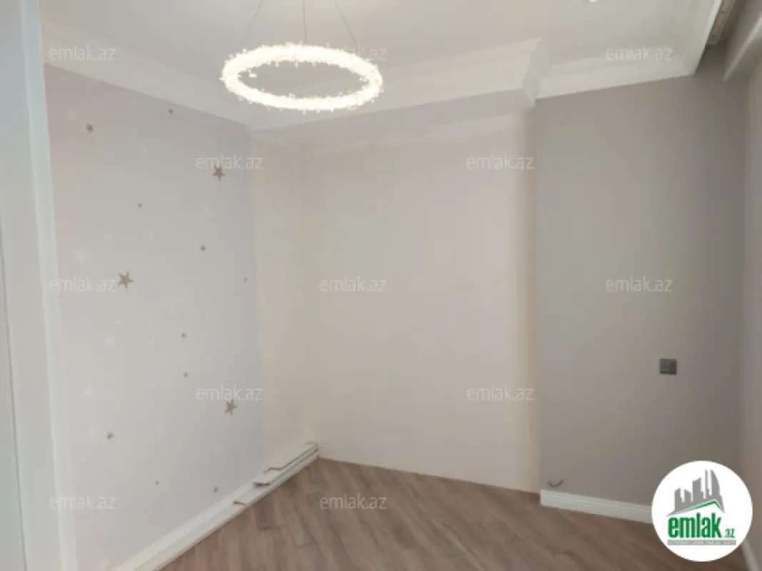 Satılır 4 otaqlı yeni tikili 140 m²