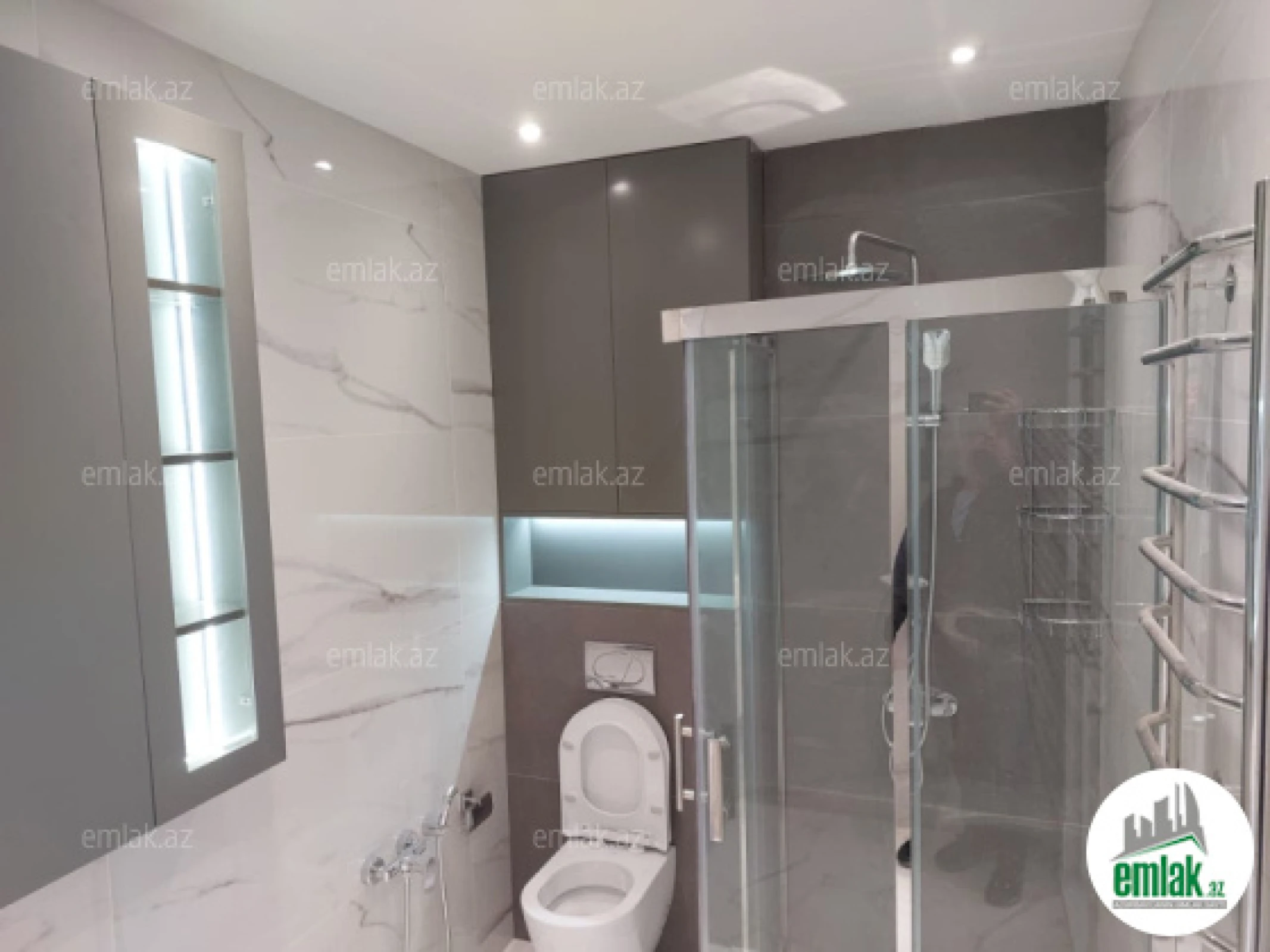 Satılır 4 otaqlı yeni tikili 140 m²