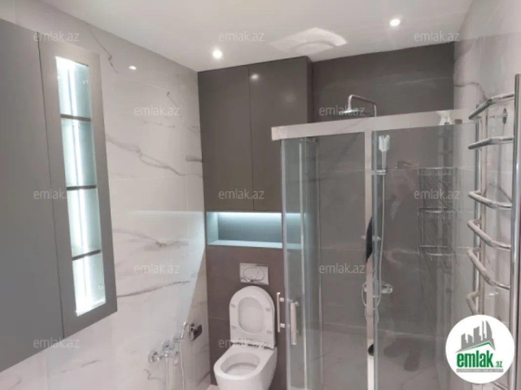 Satılır 4 otaqlı yeni tikili 140 m²