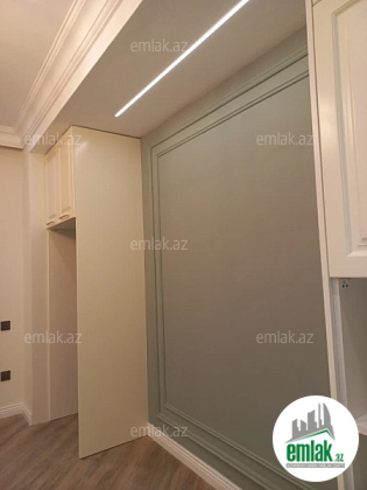 Satılır 4 otaqlı yeni tikili 140 m²
