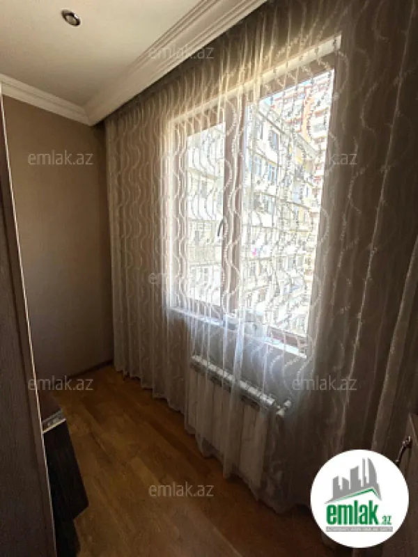 Satılır 3 otaqlı köhnə tikili 68 m²
