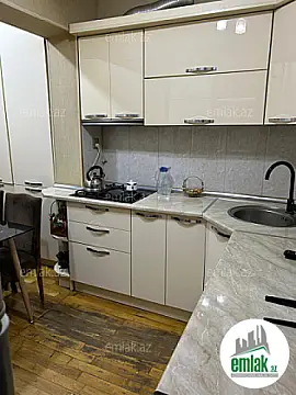 Satılır 3 otaqlı köhnə tikili 68 m²