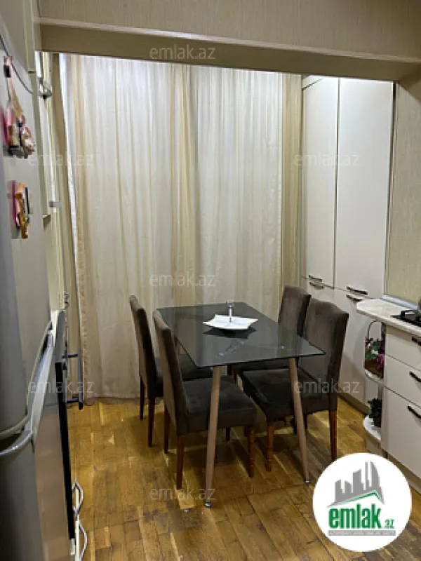 Satılır 3 otaqlı köhnə tikili 68 m²