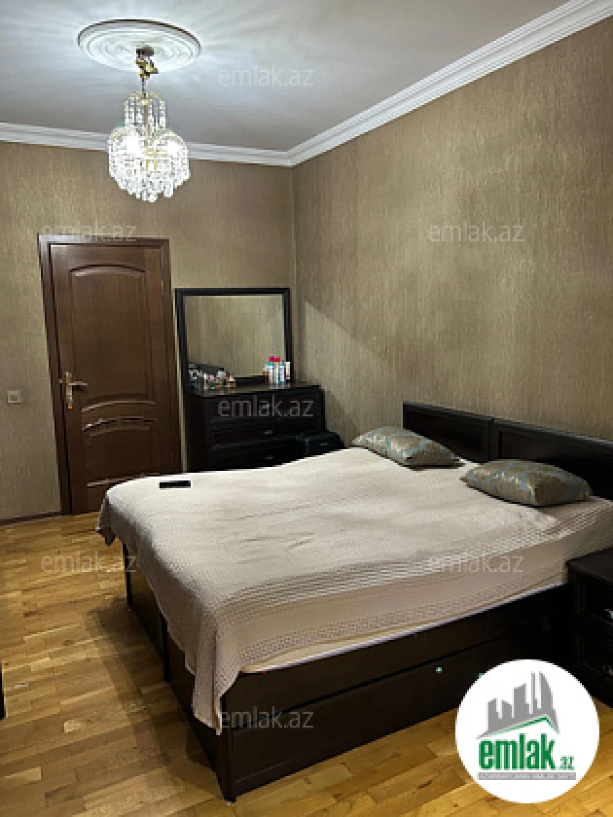 Satılır 3 otaqlı köhnə tikili 68 m²