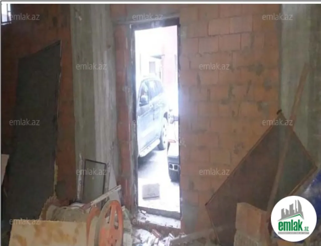 Satılır 3 otaqlı obyekt 242.3 m²