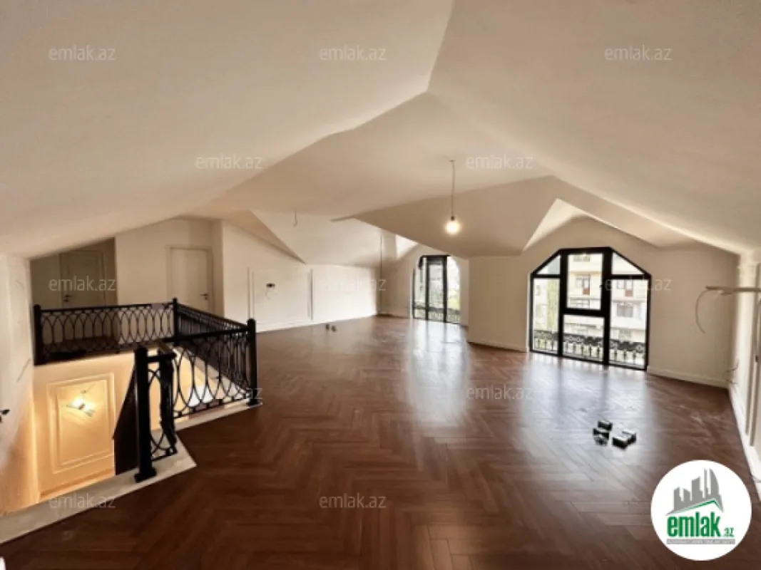 Satılır 7 otaqlı həyət evi 360 m²