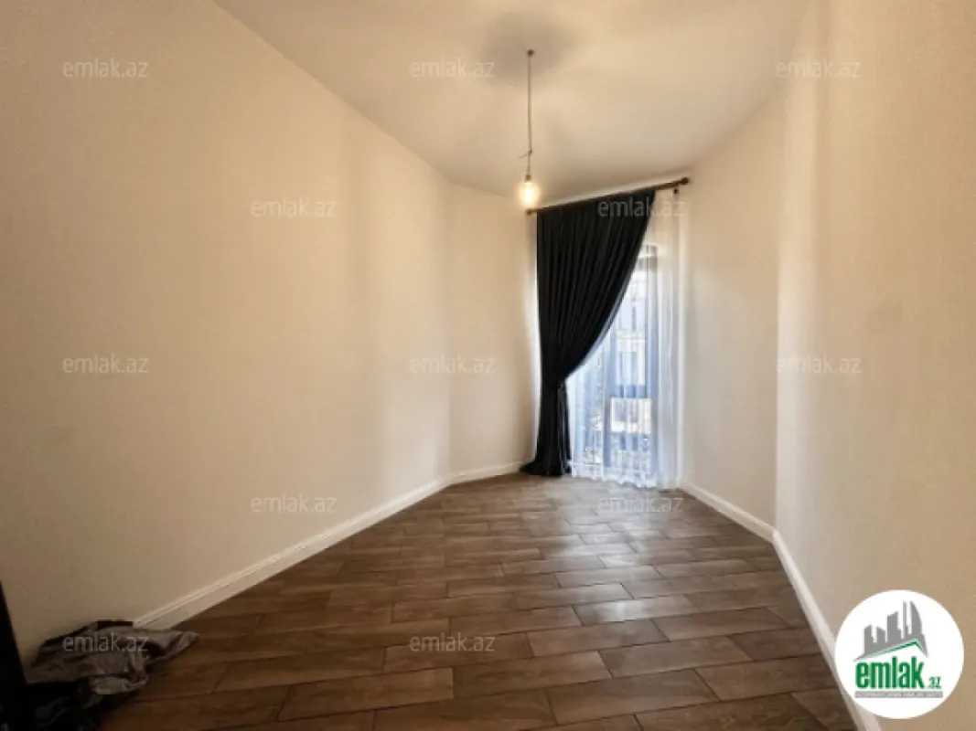 Satılır 7 otaqlı həyət evi 360 m²