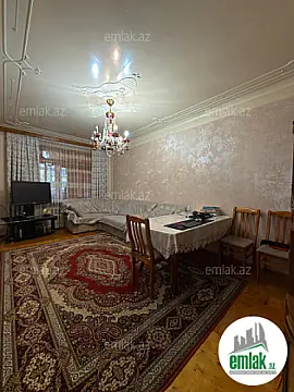 Satılır 3 otaqlı köhnə tikili 100 m²