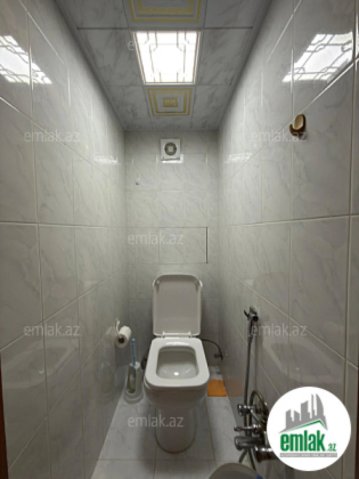 Satılır 3 otaqlı köhnə tikili 100 m²