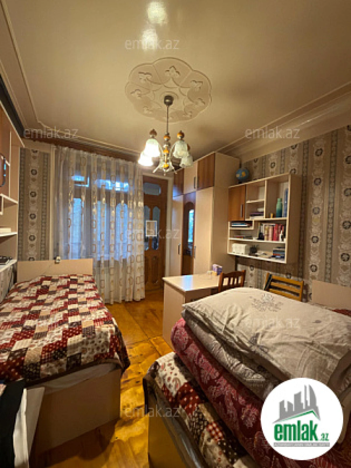 Satılır 3 otaqlı köhnə tikili 100 m²