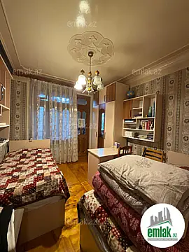 Satılır 3 otaqlı köhnə tikili 100 m²