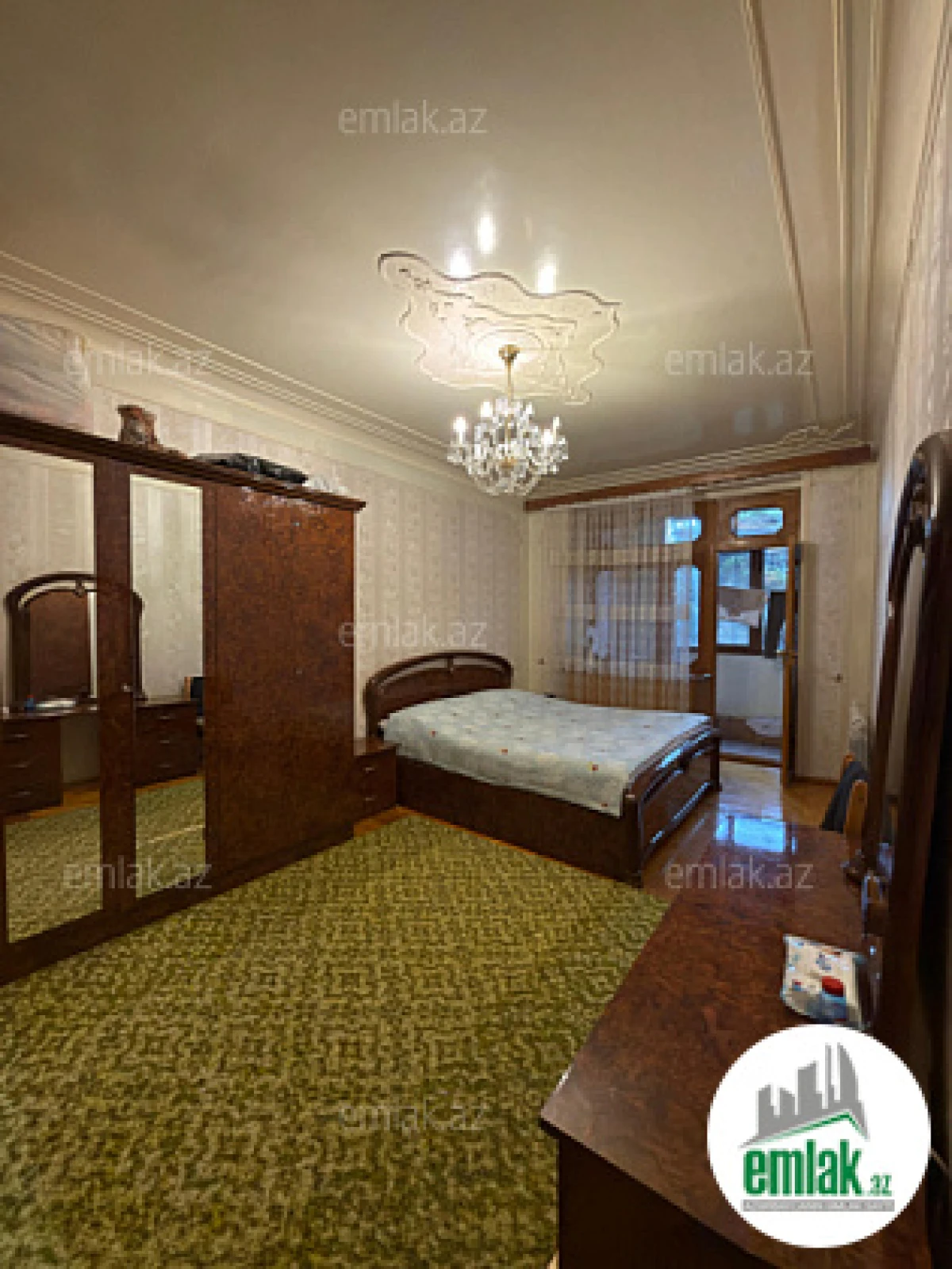 Satılır 3 otaqlı köhnə tikili 100 m²